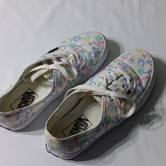 VANS Unisex Beach Themed Pattern Sneakers-  W 7  , M 5.5 - Picture 2 of 7
